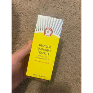 Lightweight Mineral Sunscreen SPF 30 Non Comedogenic Safe Sensitive Skin 11/2025